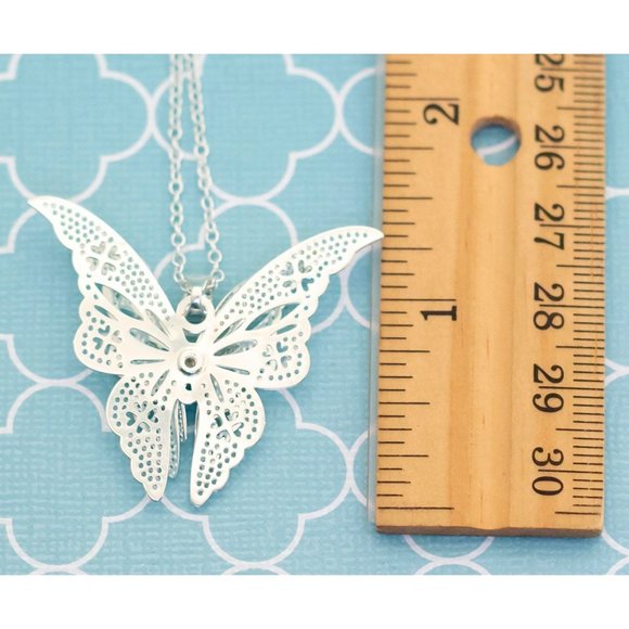 Sterling Silver Beautiful Butterfly Fairy Necklace - R26 - Picture 3 of 3
